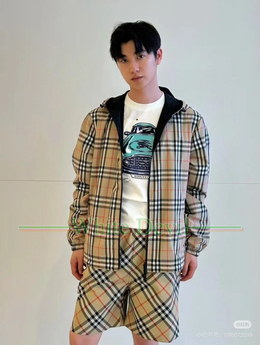 하얀악마 이미테이션 버버리 점퍼 (2).jpg