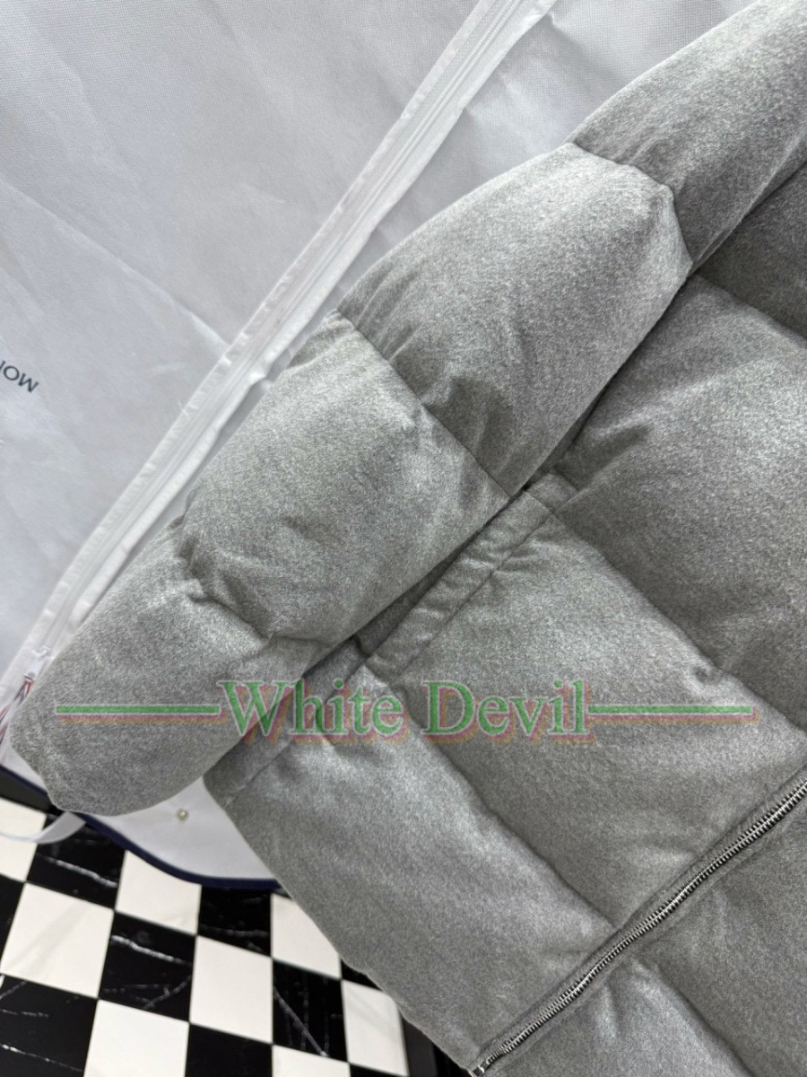 하얀악마 이미테이션 제냐 패딩 (3).jpg