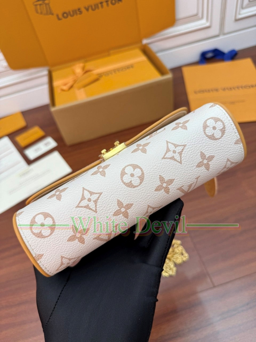 하얀악마 이미테이션 루이 카미유 (11).jpg