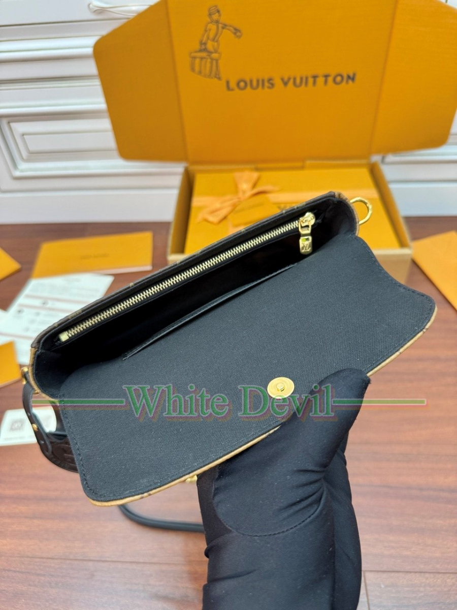 하얀악마 이미테이션 루이 아이비 (5).jpg