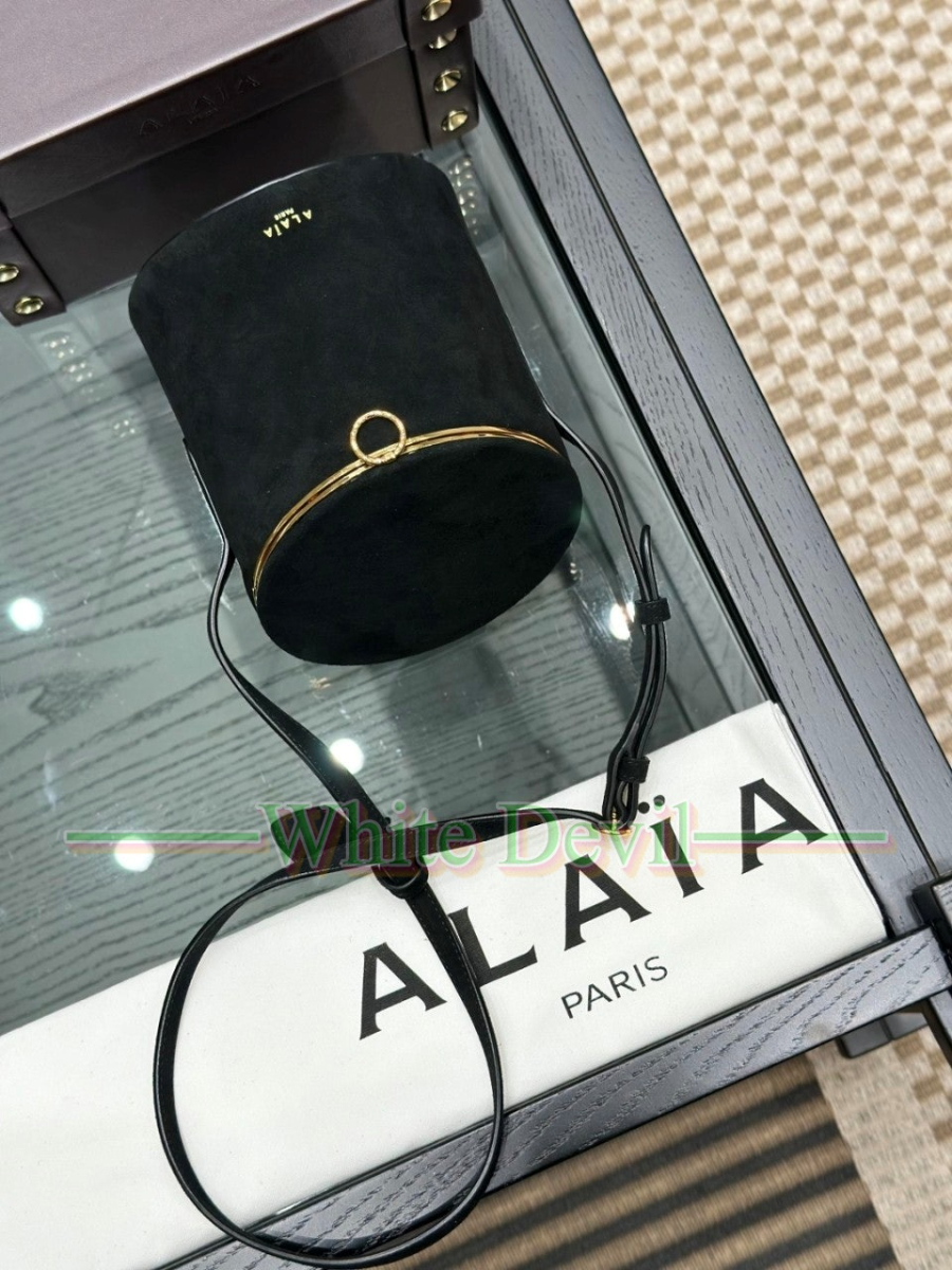 하얀악마 이미테이션 알라이아 버킷백 (3).jpg