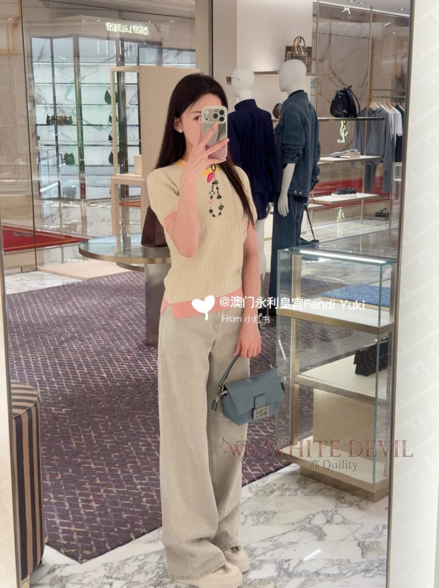 하얀악마 레플리카 펜디 반팔 (1).jpg