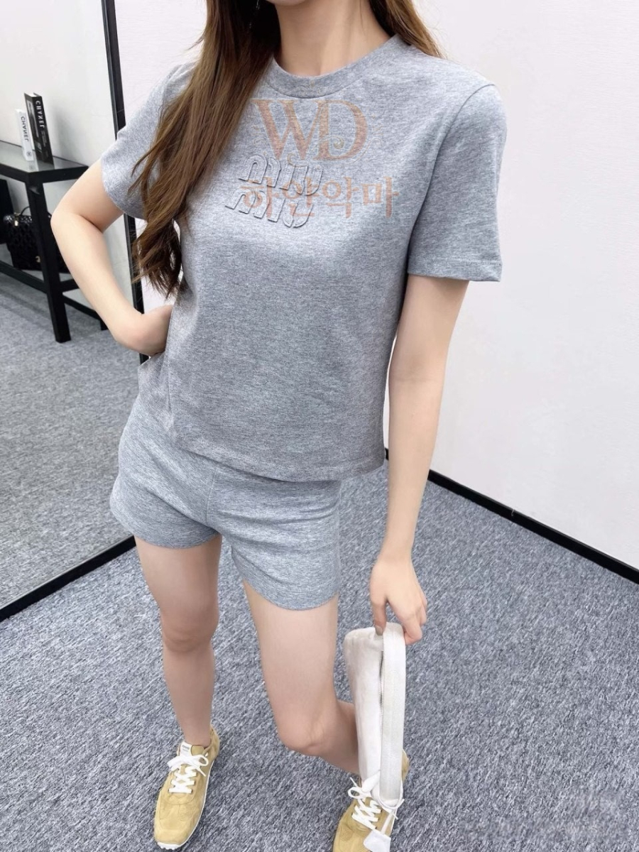 미우미우 반팔티 레플리카 추천 (2).jpg