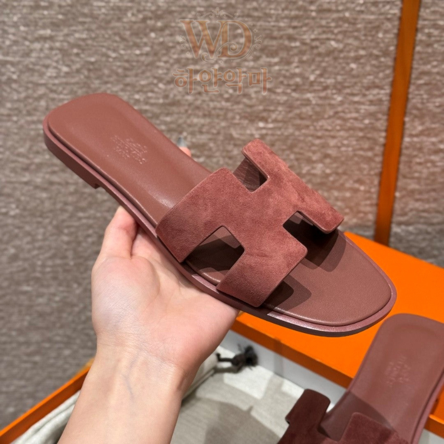 에르메스-이미테이션-오란-슬리퍼-12.jpg