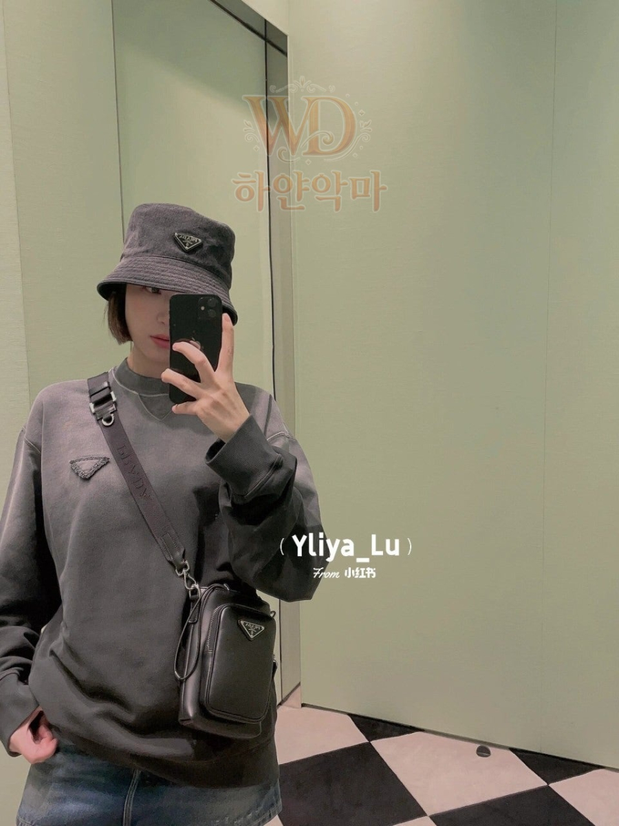 프라다-크로스백-추천-1.jpg