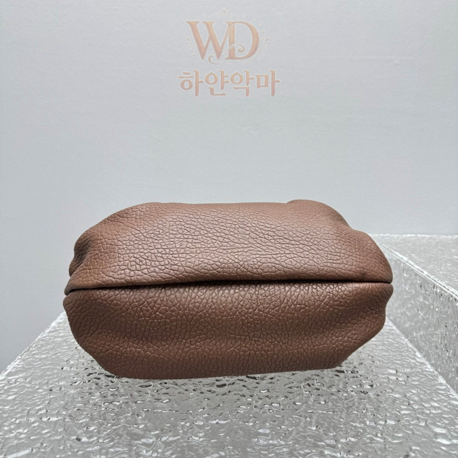 미우미우-몽크-숄더백-5.jpg