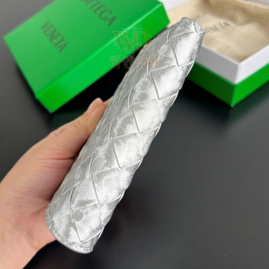 보테가-반지갑-신상-4.jpg