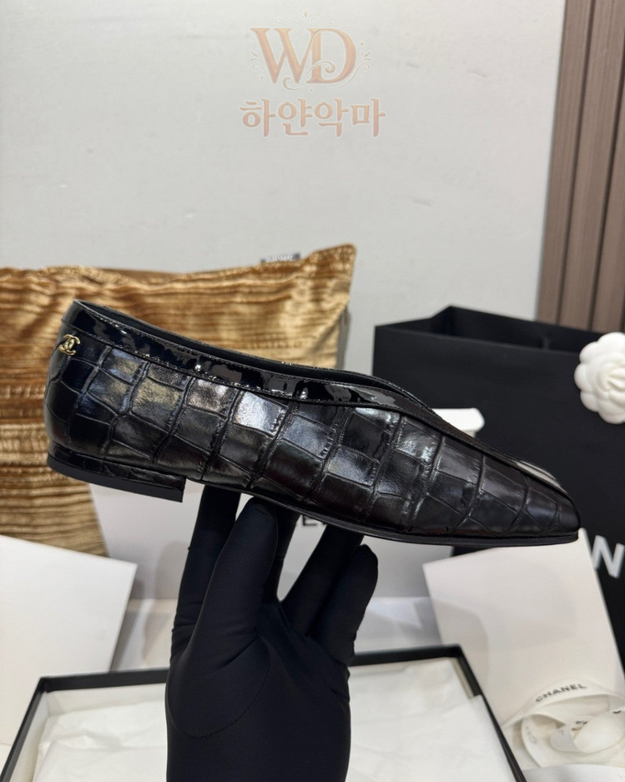 샤넬-크로커다일플랫슈즈-추천 (11).jpg