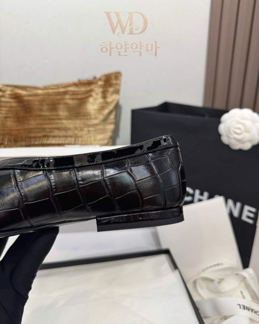 샤넬-크로커다일플랫슈즈-추천 (15).jpg