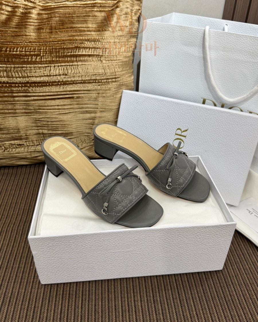 디올-통급-슬리퍼-추천-5.jpg