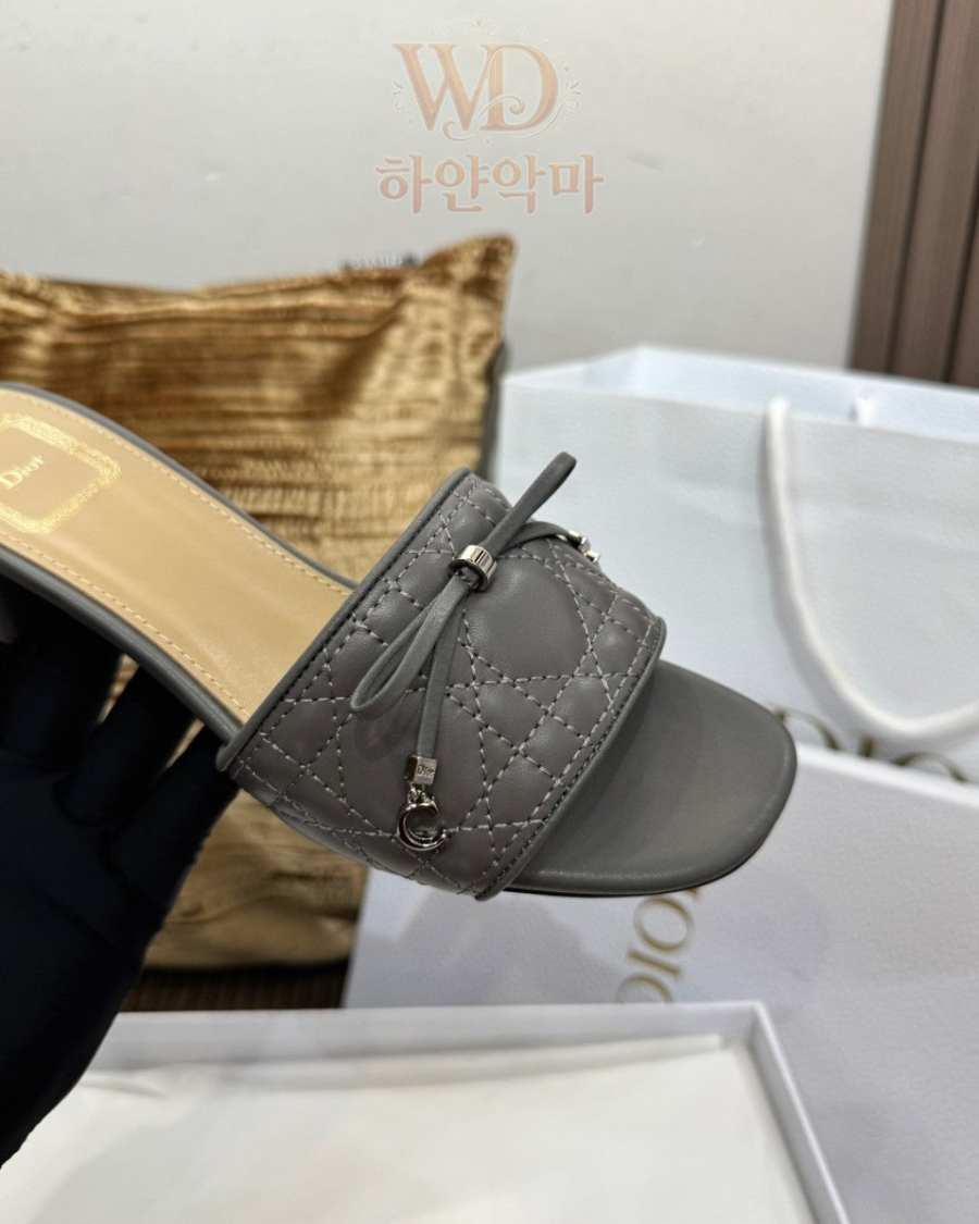 디올-통급-슬리퍼-추천-13.jpg