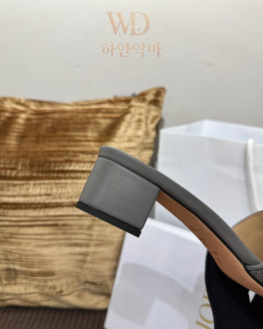 디올-통급-슬리퍼-추천-17.jpg