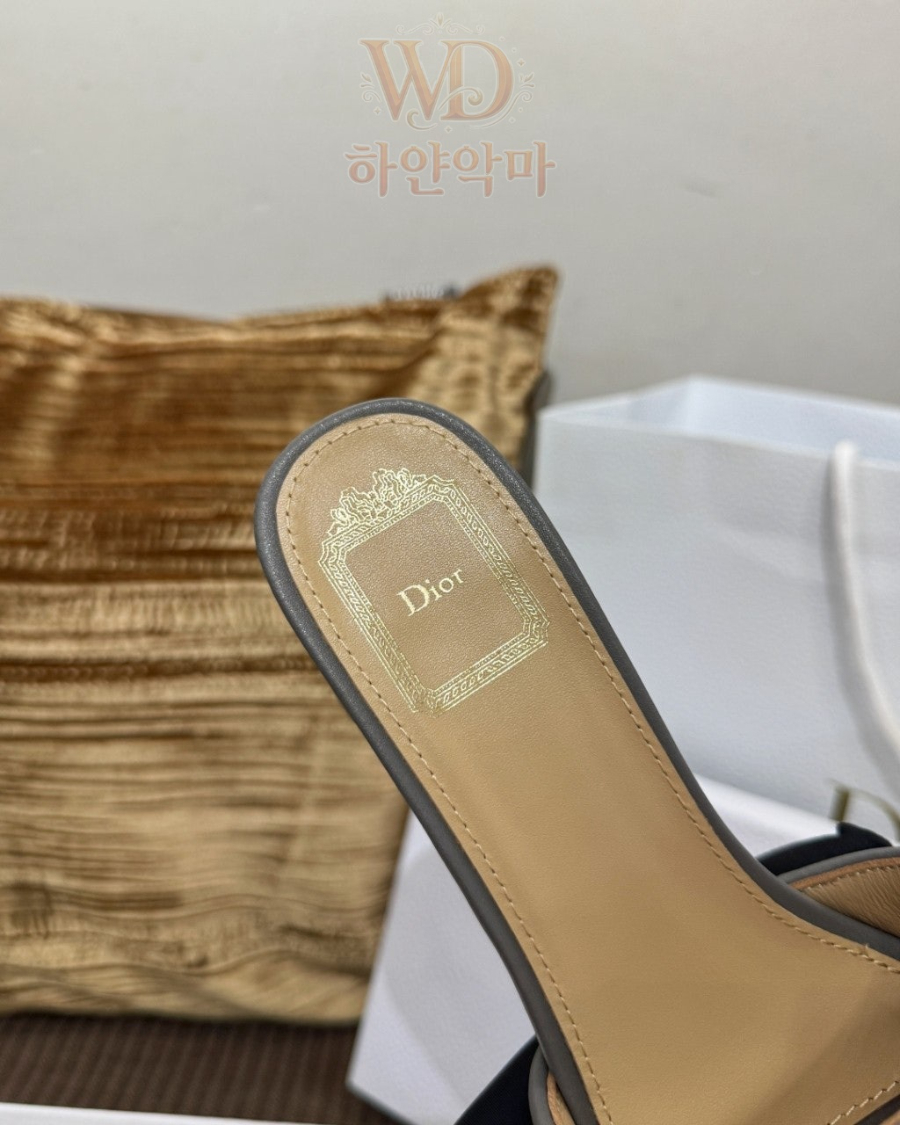 디올-통급-슬리퍼-추천-16.jpg