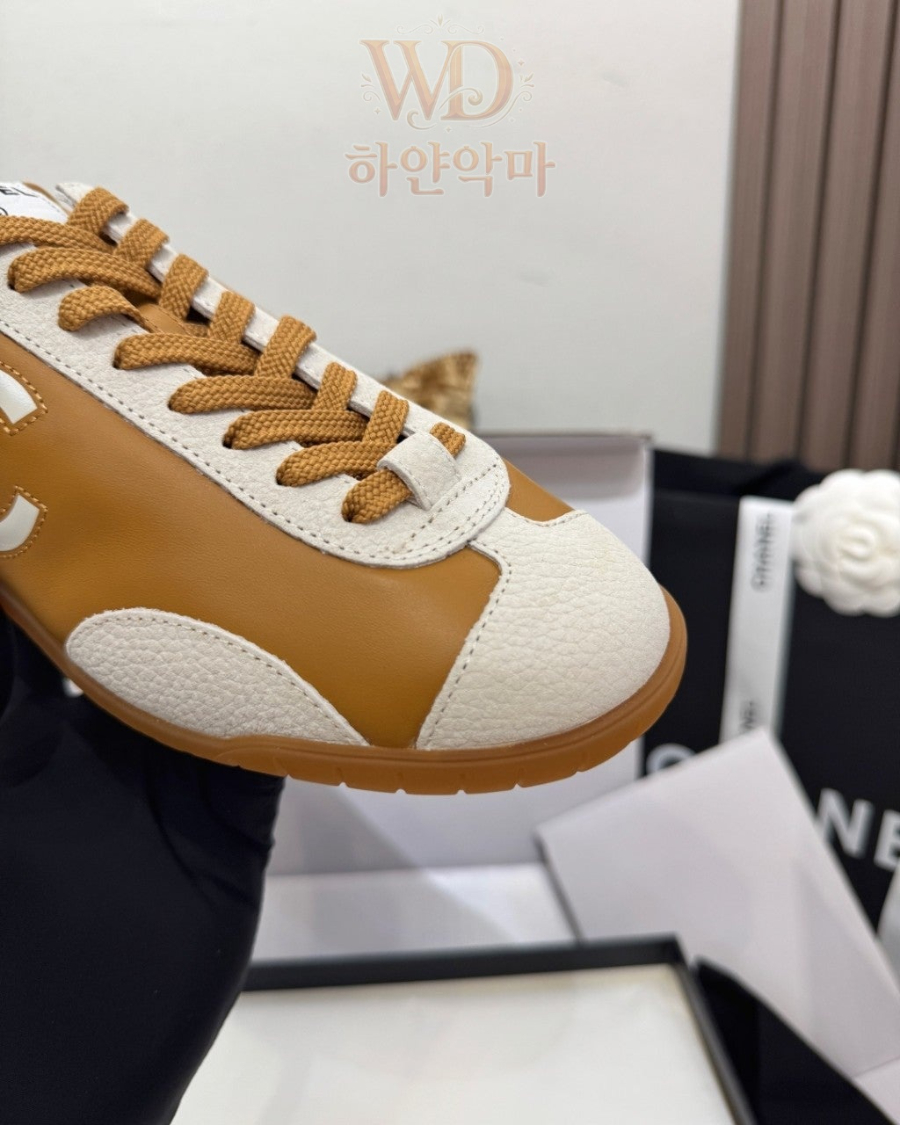 샤넬-클로그-운동화-11.jpg
