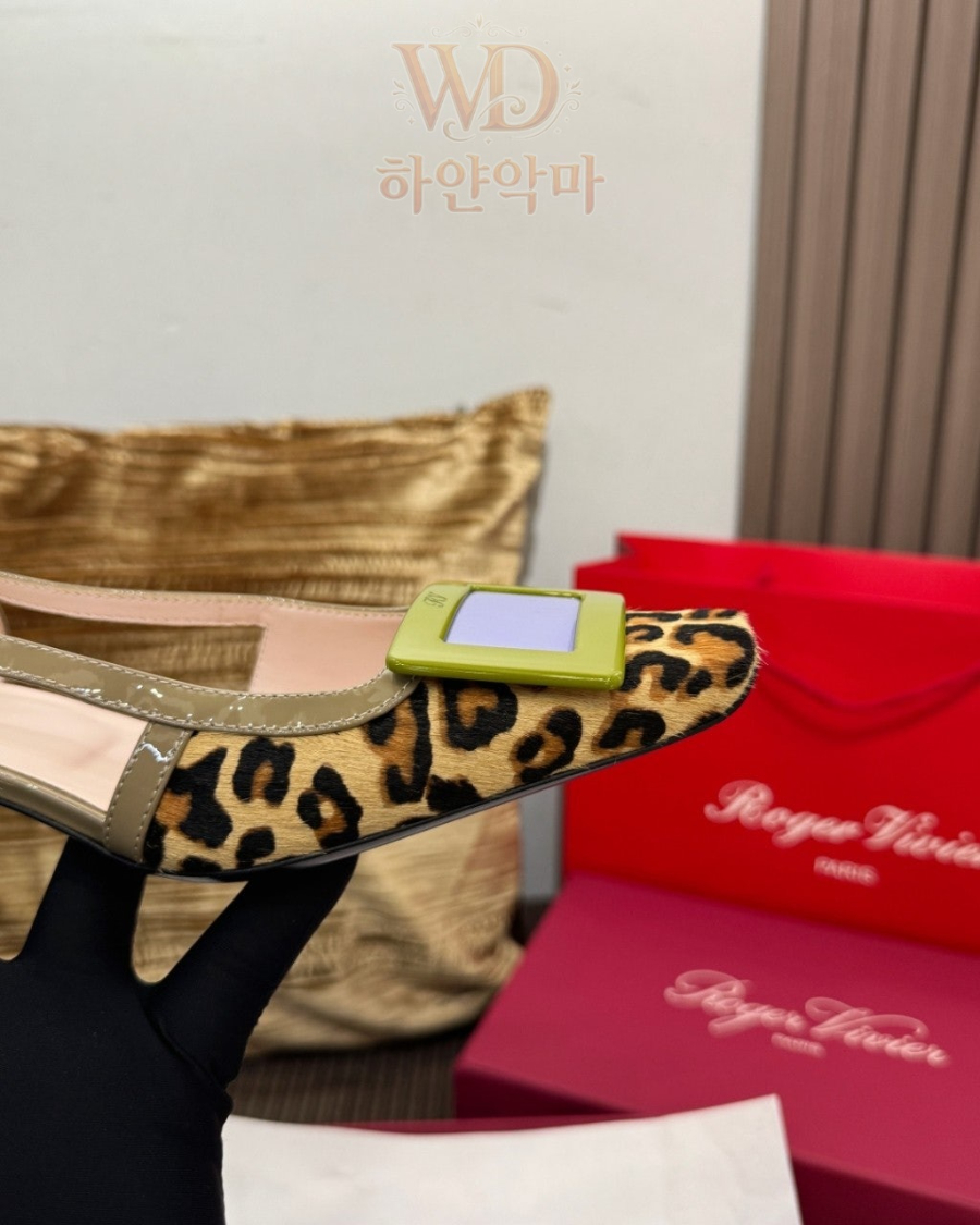 로저비비에-통급-스퀘어-샌들-11.jpg