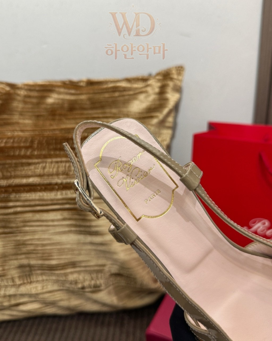 로저비비에-통급-스퀘어-샌들-15.jpg