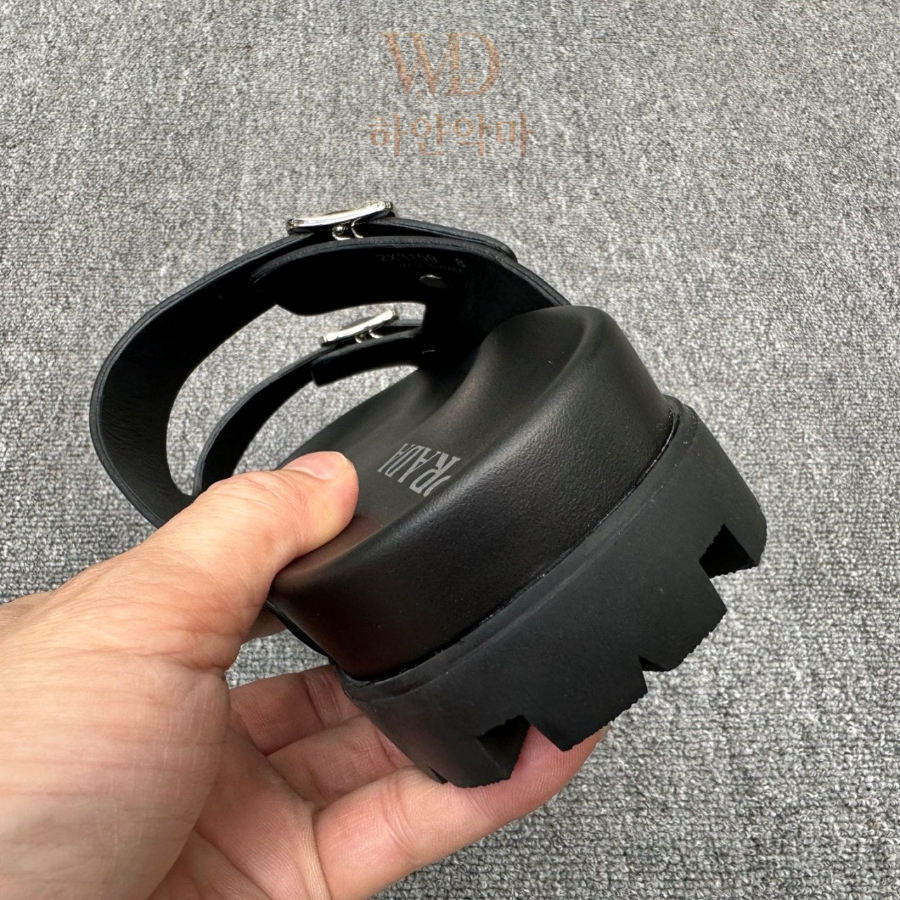 프라다-슬리퍼-추천-8.jpg