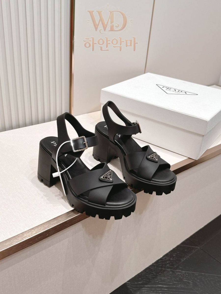 프라다-명품-로마샌들-추천-5.jpg
