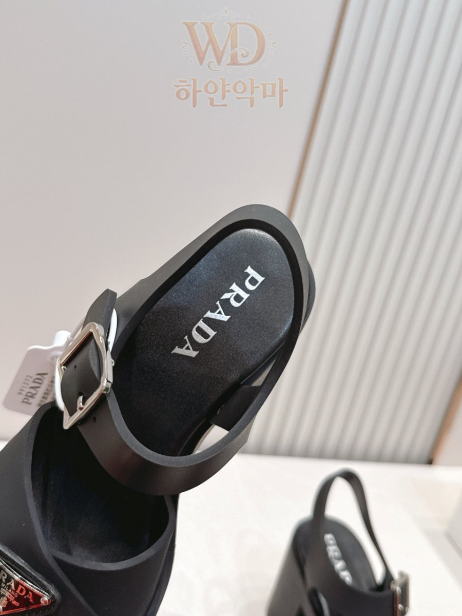 프라다-명품-로마샌들-추천-12.jpg