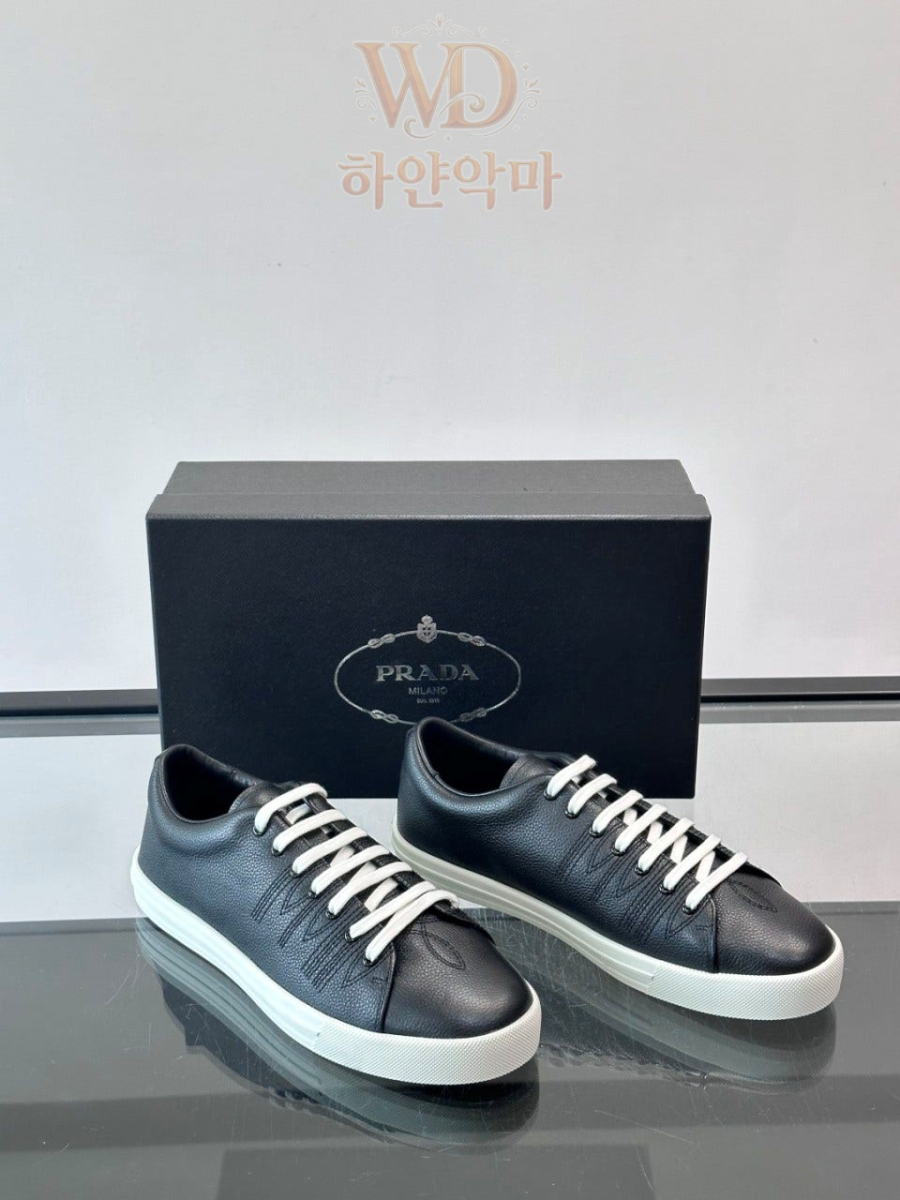 프라다-운동화-명품-2.jpg