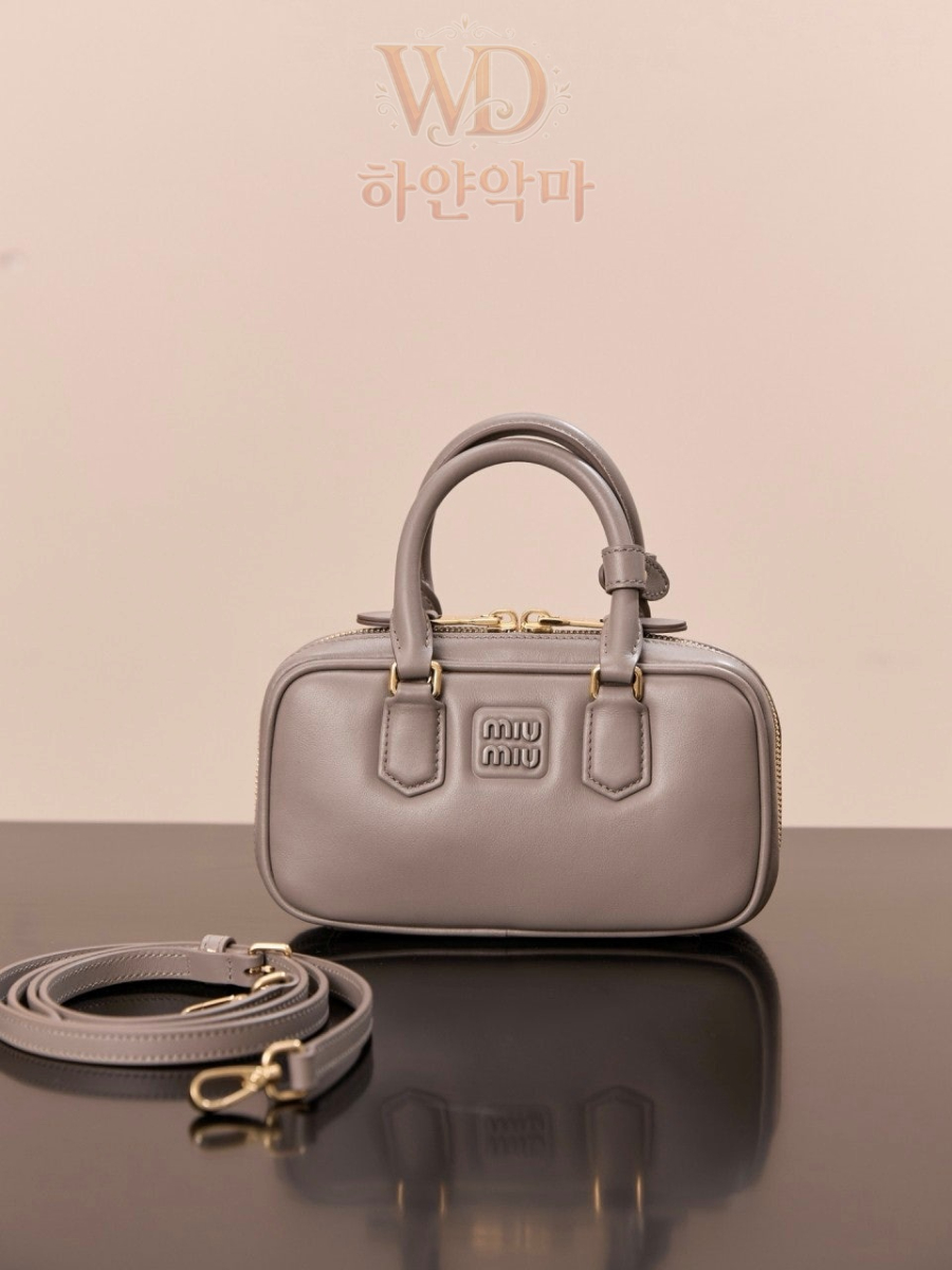 미우미우-아르카디-가방추천-3.jpg
