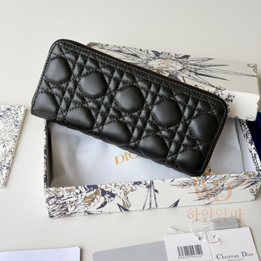 디올-명품지갑-신상추천-4.jpg