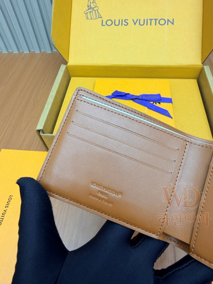 루이비통-명품지갑-6.jpg