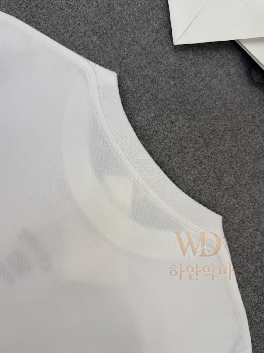 셀린느-여자반팔티-13.jpg