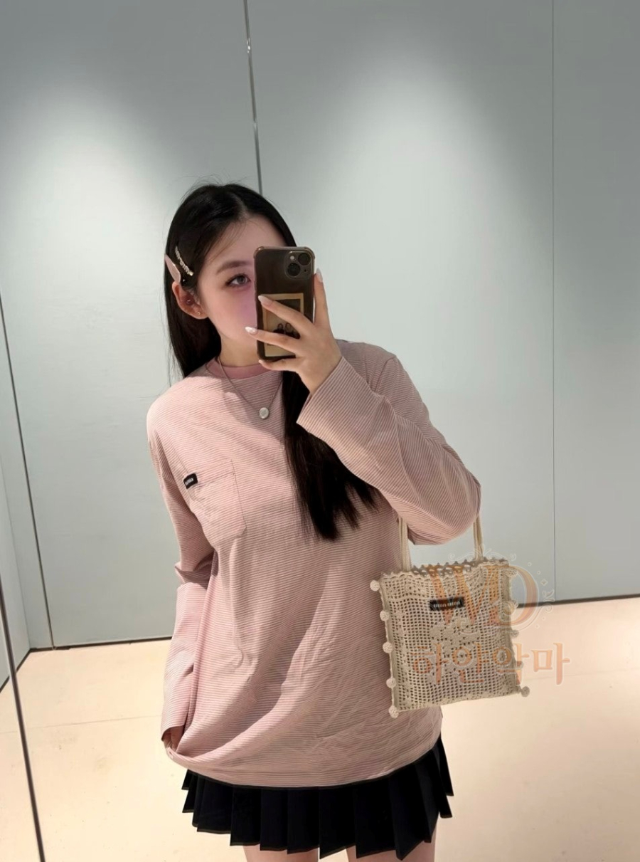 미우미우-신상티셔츠-여자-1.jpg