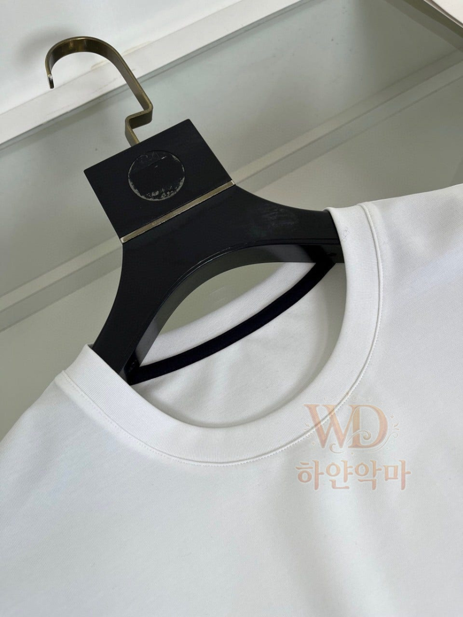 로에베2026신상-남성반팔티셔츠-8.jpg
