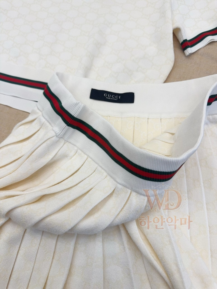 구찌2026신상의류-투피스-27.jpg