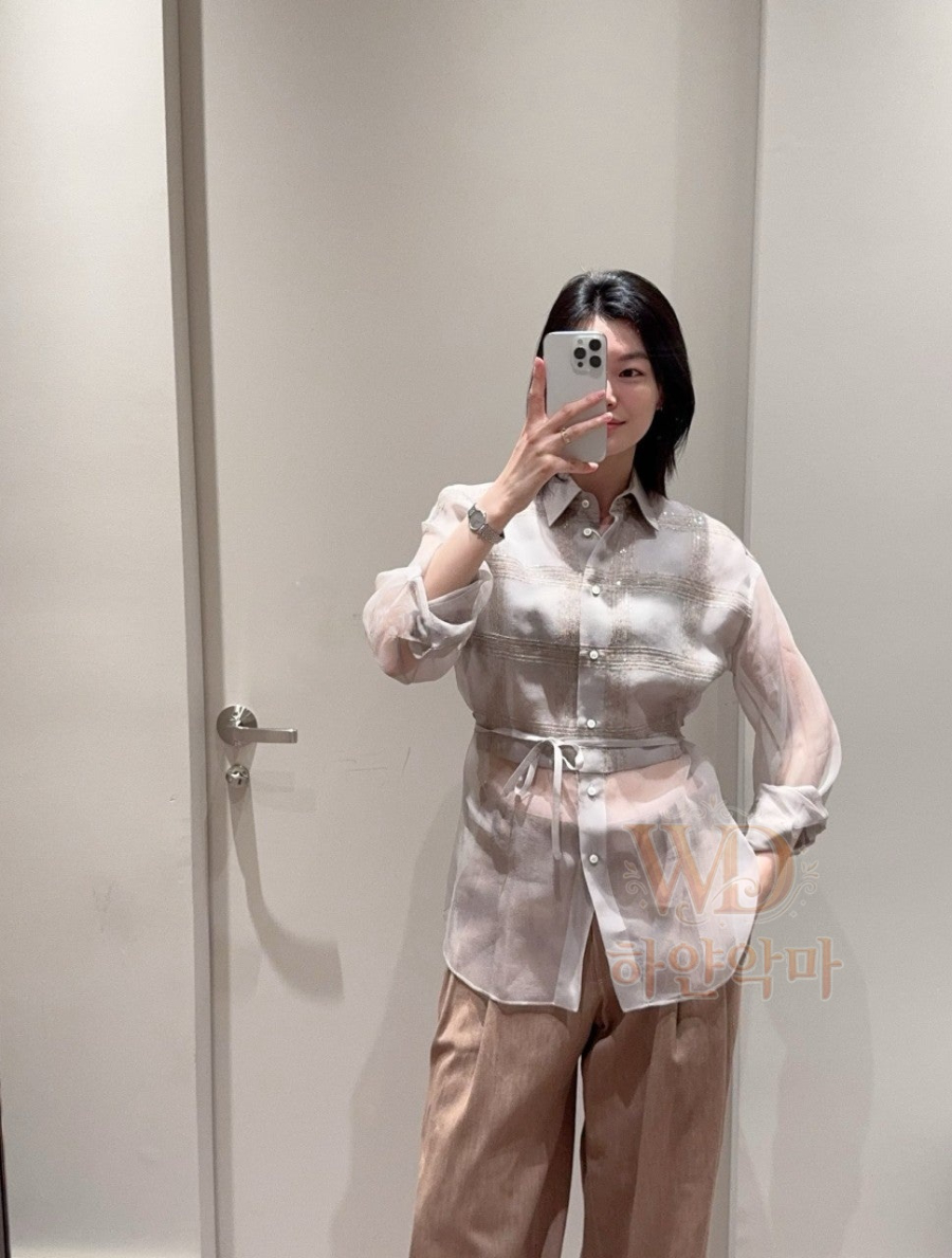 브루넬로쿠치넬리셔츠-여성의류-1.jpg