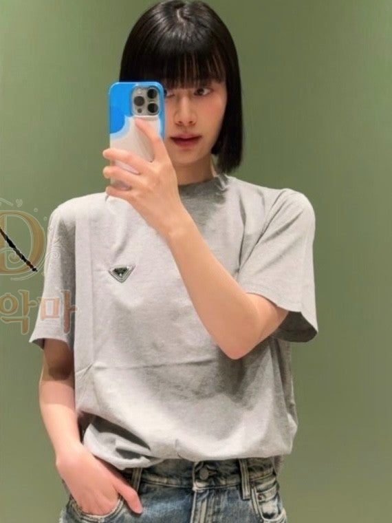 프라다신상여자반팔티-2.jpg