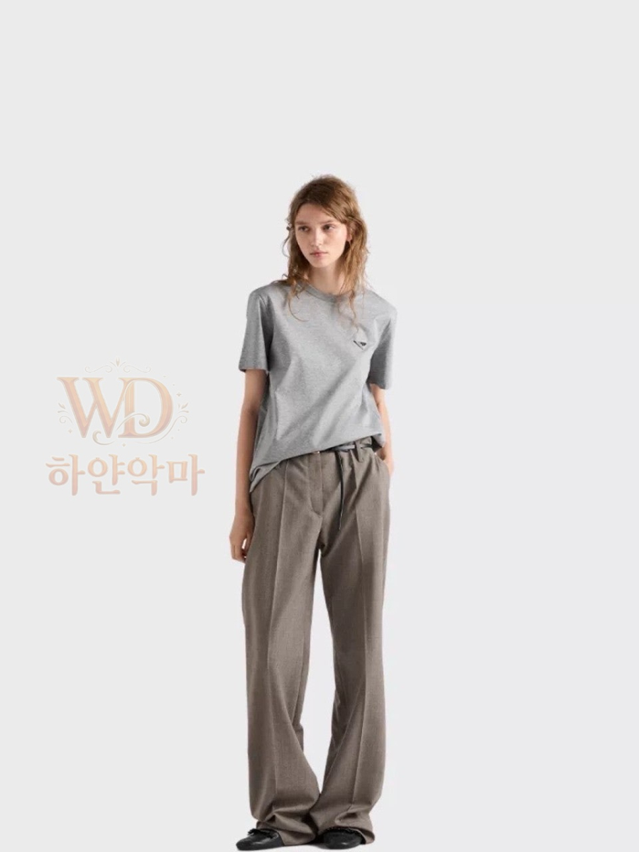 프라다신상여자반팔티-1.jpg