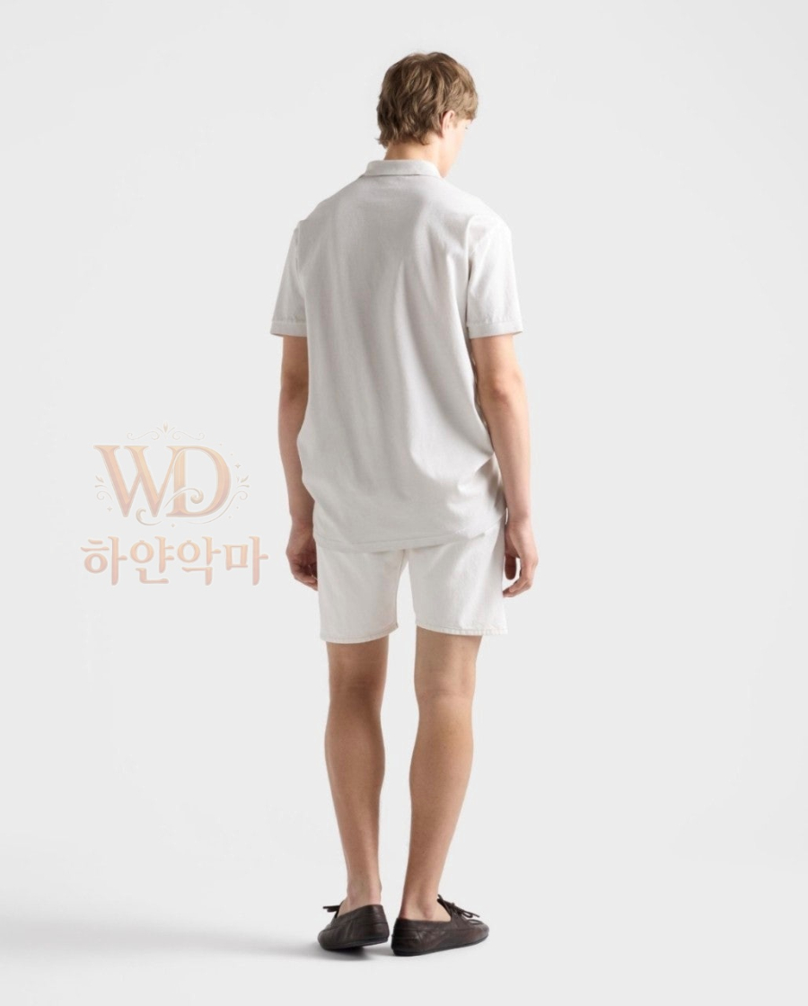 2026프라다반팔티셔츠-2.jpg