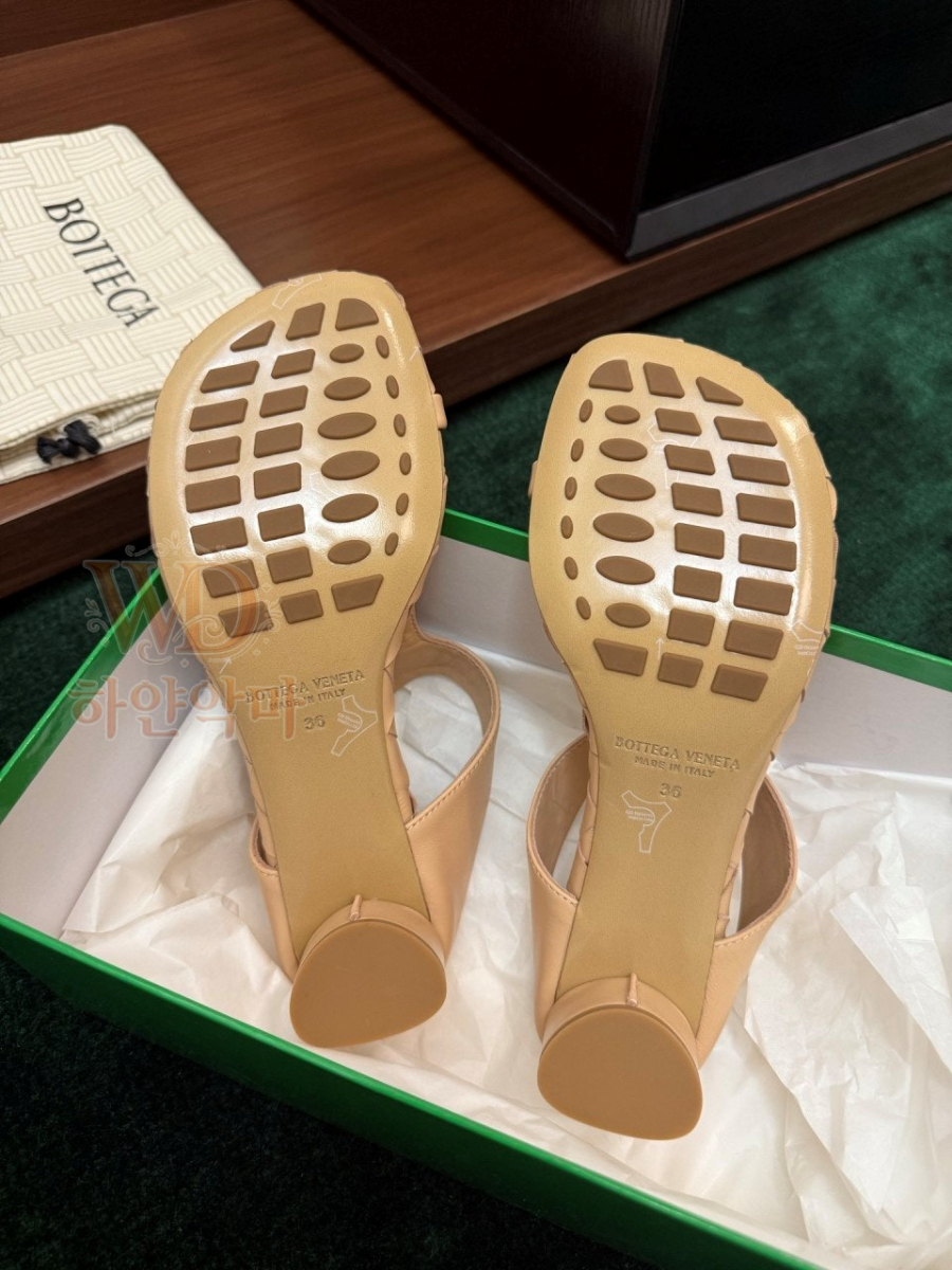 보테가베네타조리슬리퍼-하얀악마-10.jpg