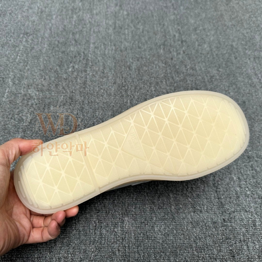 프라다남성로퍼-하얀악마-13.jpg