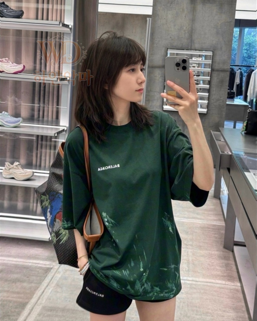 발렌시아가2026신상반팔티-하얀악마-2.jpg