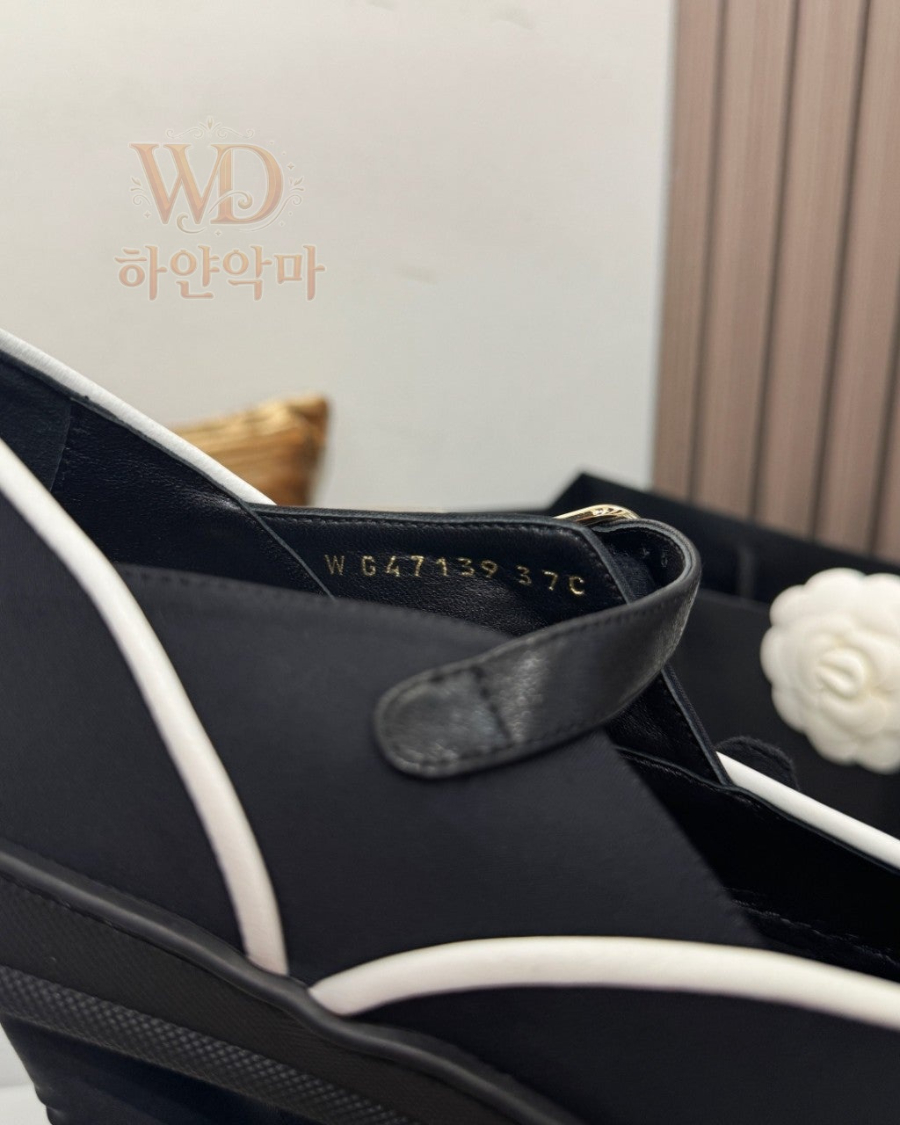 샤넬2026코코비치-메리제인-하얀악마-16.jpg