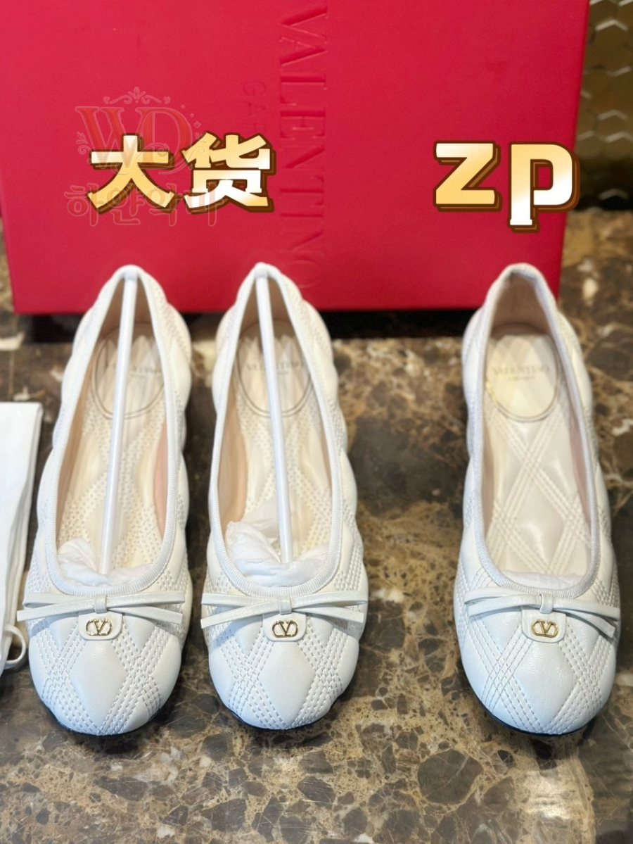 발렌티노발레플랫슈즈-하얀악마-3.jpg