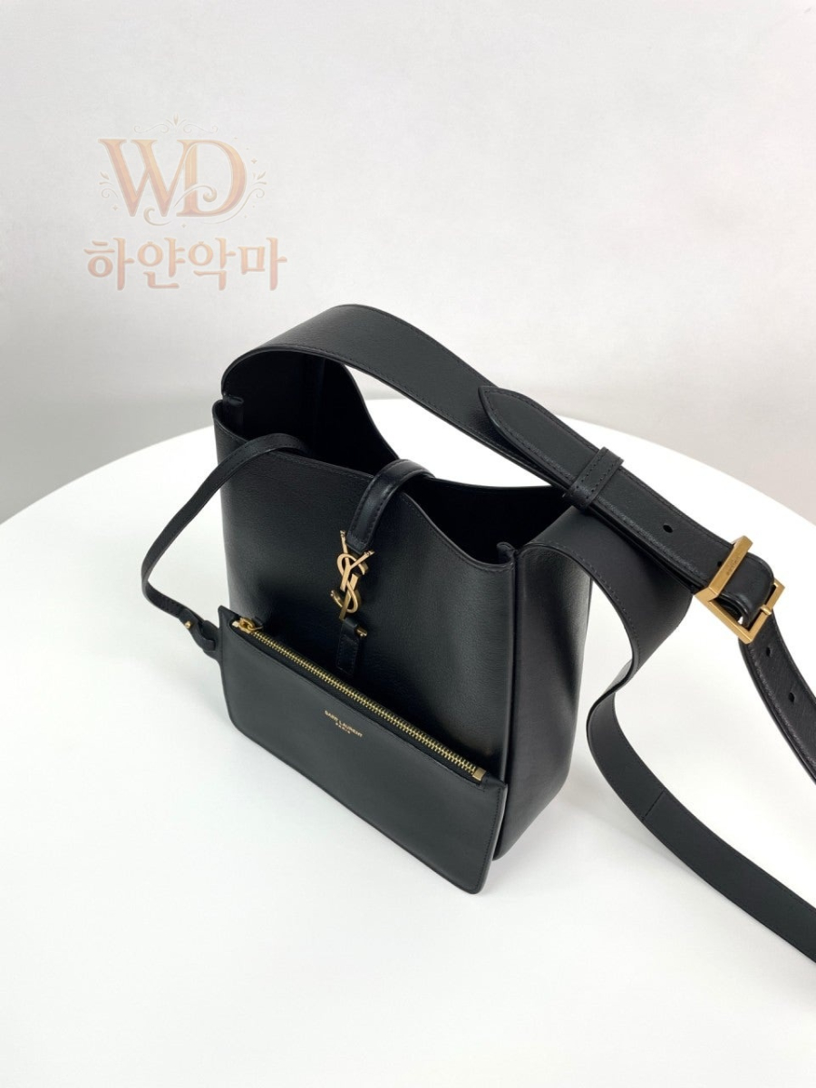 생로랑LE5A7-하얀악마-7.jpg