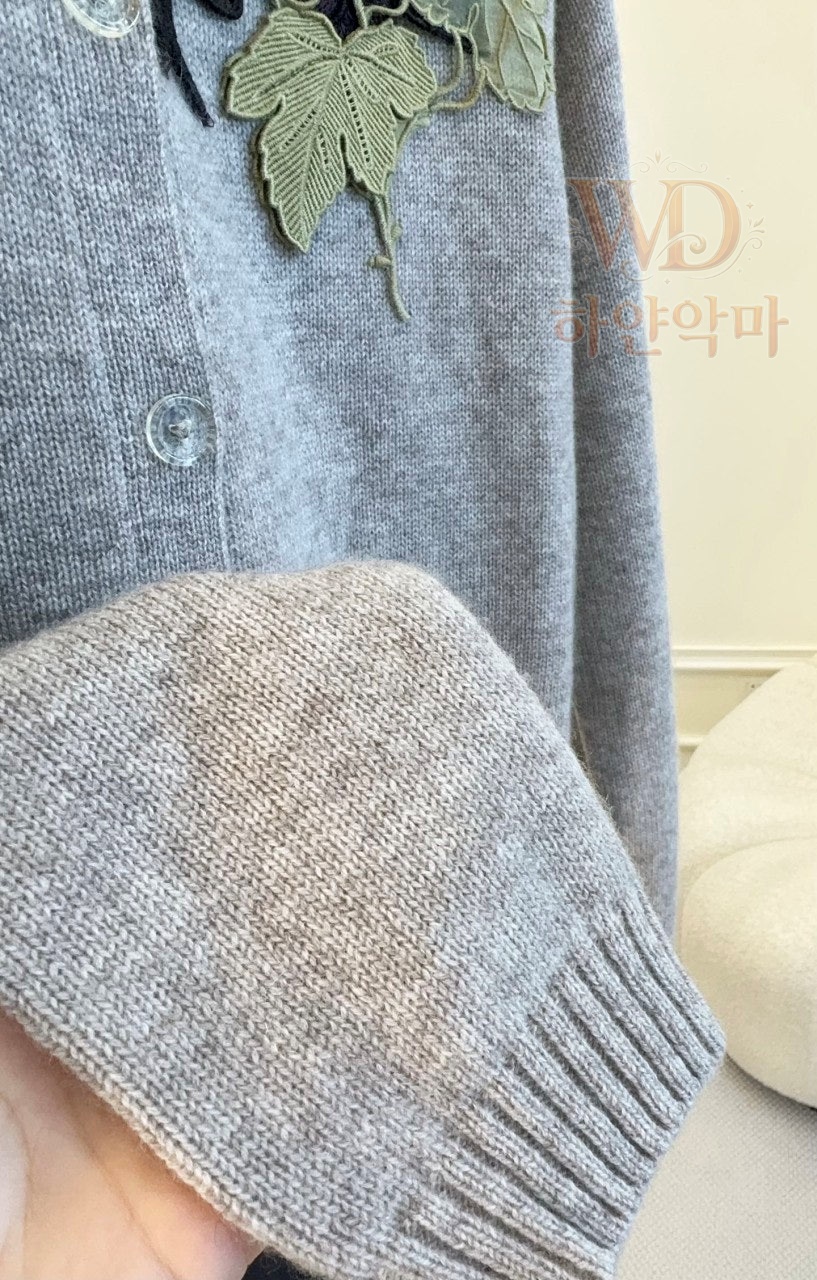루이비통2026가디건-하얀악마-10.jpg