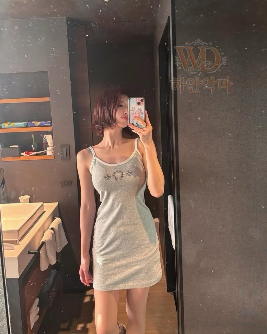 2026신상의류-크롬하츠나시-하얀악마-3.jpg
