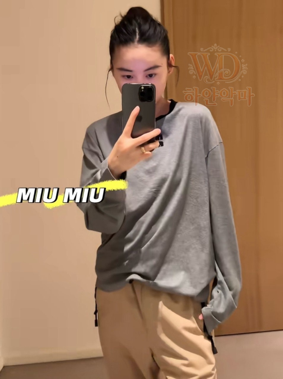 미우미우여자티셔츠-신상-하얀악마-2.jpg