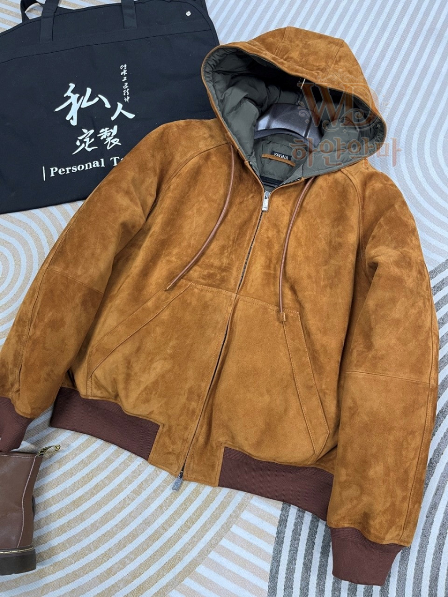 에르메네질도제냐가죽패딩-하얀악마-11.jpg