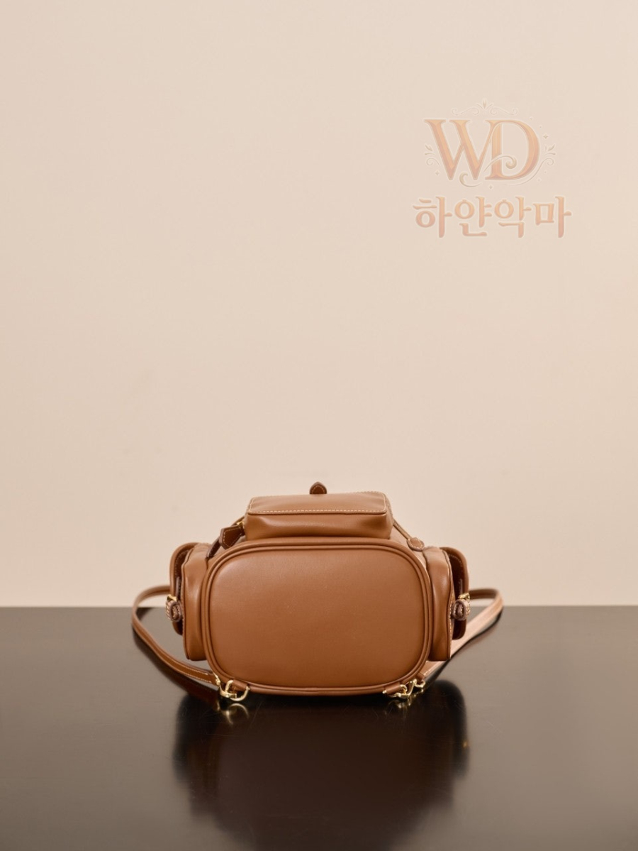 미우미우백팩-멀티포켓-하얀악마-9.jpg