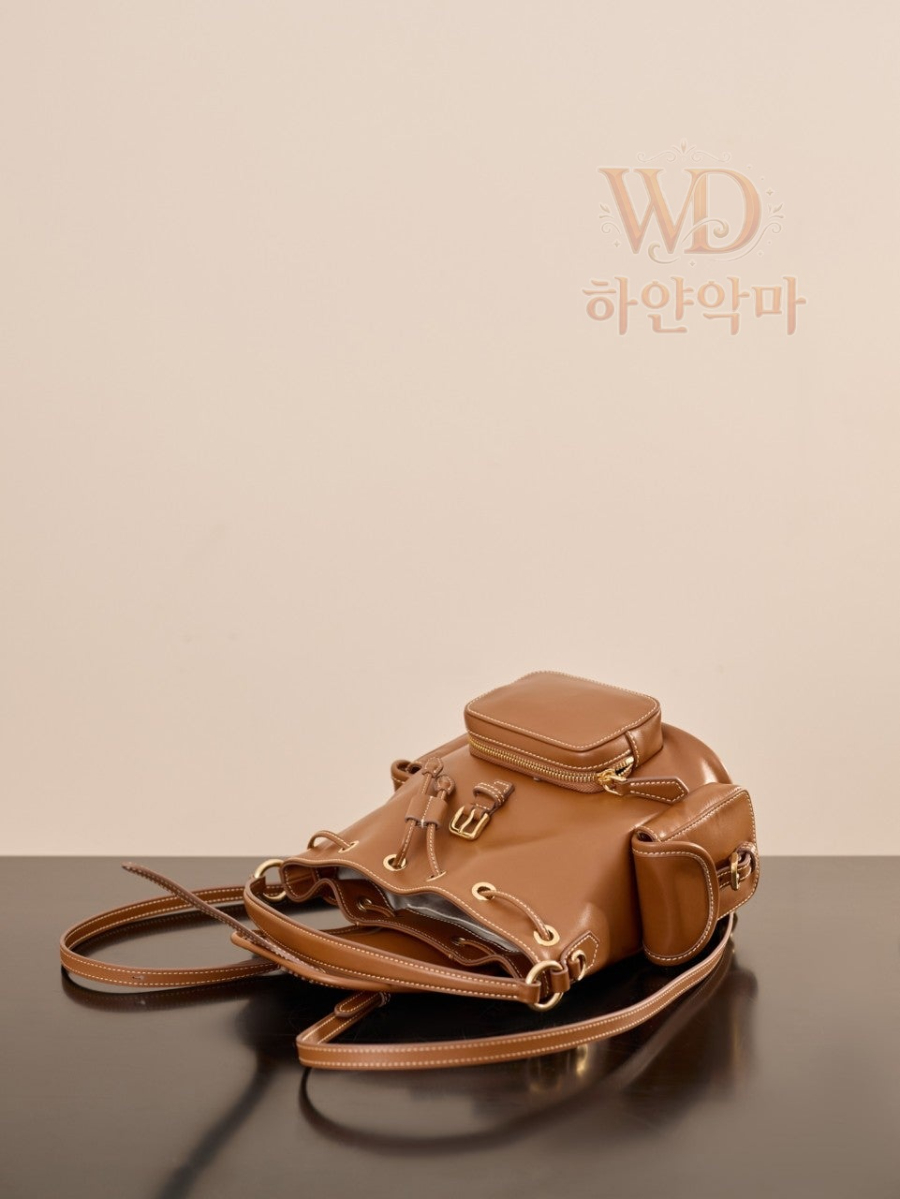 미우미우백팩-멀티포켓-하얀악마-10.jpg