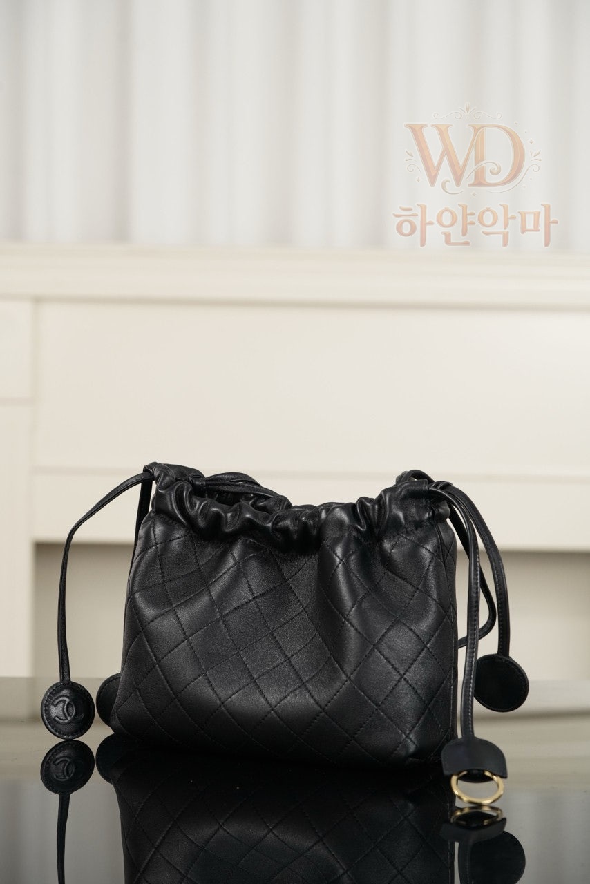 샤넬2026-스트랩클러치-하얀악마-4.jpg