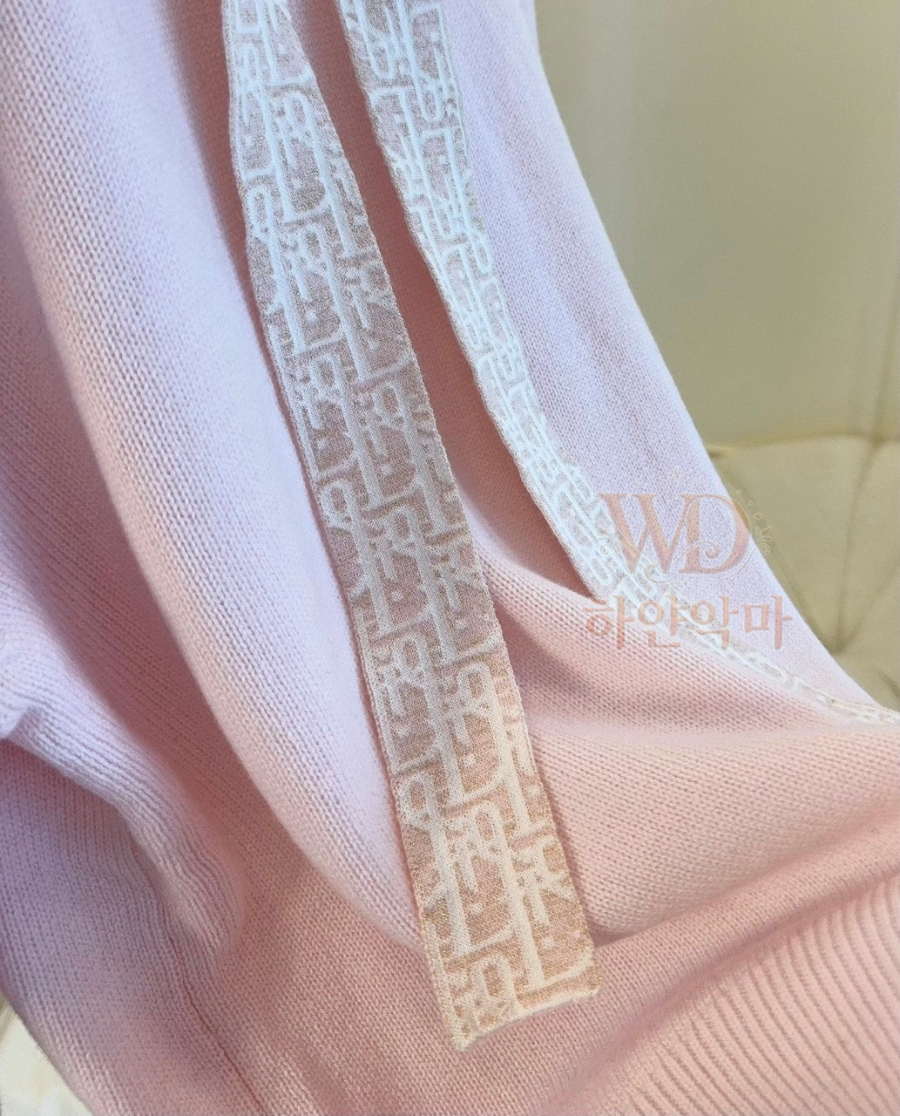 디올2026신상-후드니트-하얀악마-9.jpg